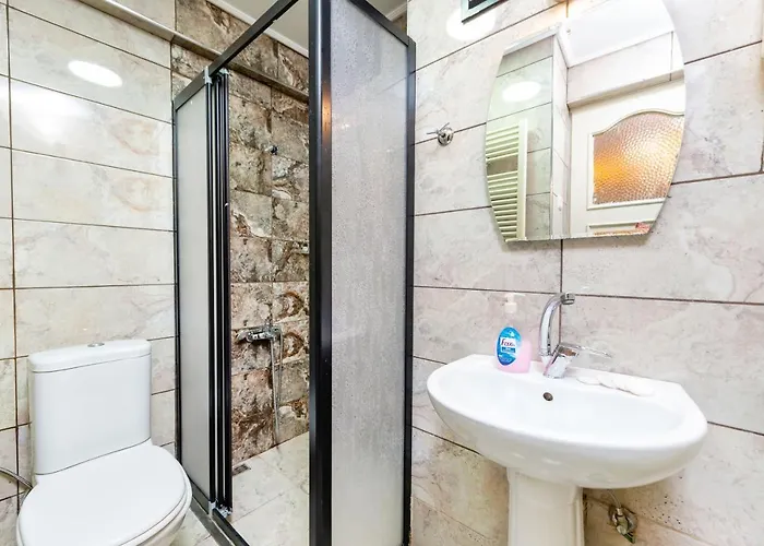 Aparthotel Kadirga 4*