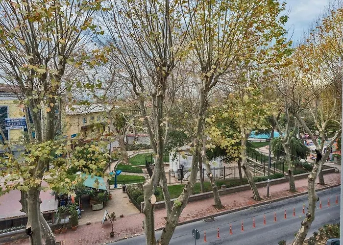 アパートホテル Kadirga 4*